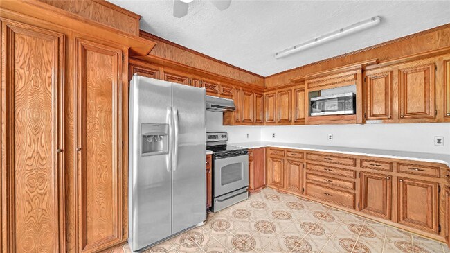 Photo - 737 E Brown Ln