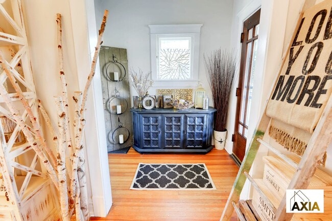 Photo - Downing Unit 1