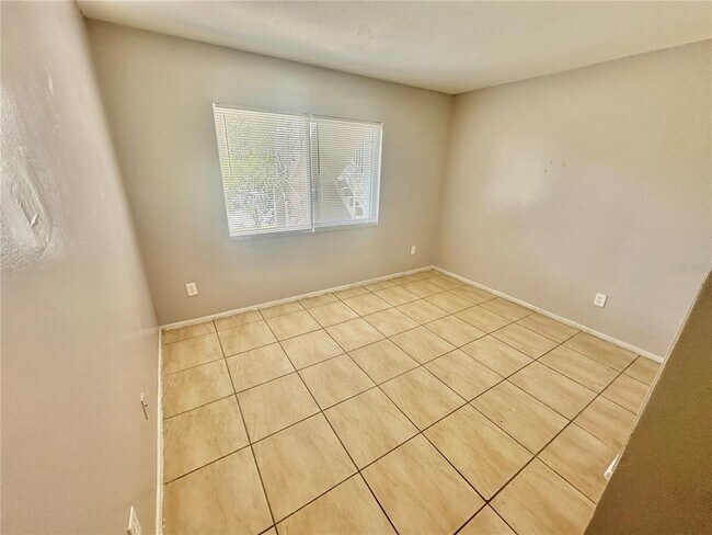 Photo - 2549 S Oak Ave Unit B