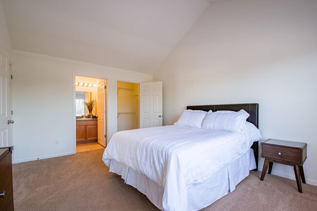 Photo - Legends Rosewood Village