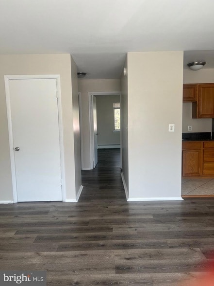 Building Photo - 2330 Glendale Terrace Unit C2