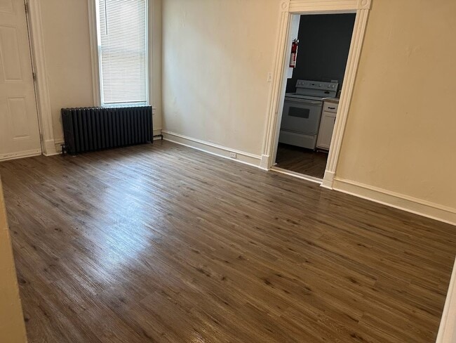 Photo - 109 Windsor St Unidad 1st Floor