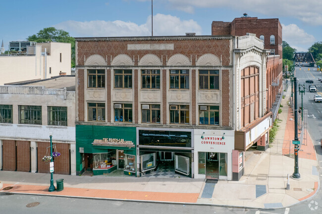 Building Photo - The Wedgeway Rental