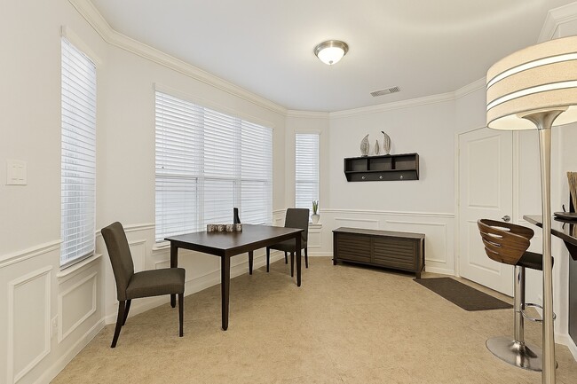 Photo - 2646 Couch St