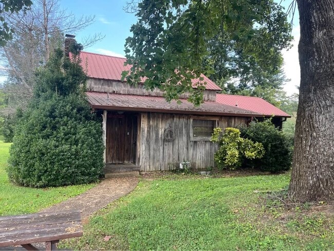226 Lake View Dr