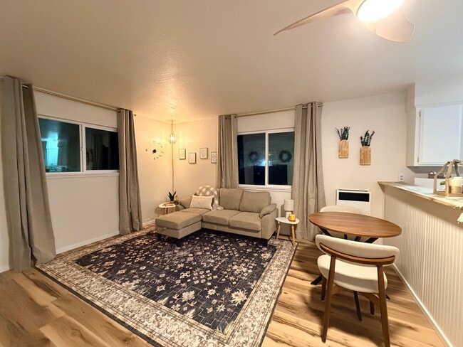 Photo - 69 N Roop St