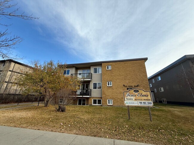 Building Photo - Apartment in Downtown Just 5 Mins From Nait With 1 Months Free Rent Unit 7