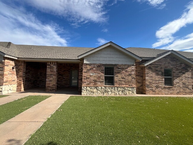 Photo - Cute 3/2/2 townhome in the Lubbock-Cooper District