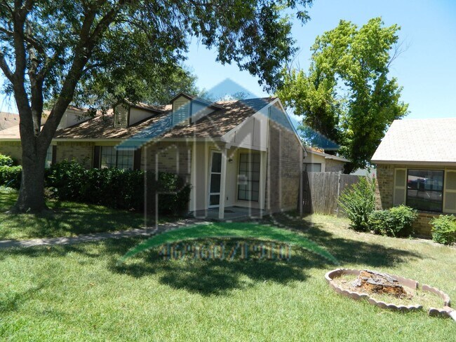 AVAILABLE NOW!!! 2-Bedroom, 1-Bath Dallas ... - AVAILABLE NOW!!! 2-Bedroom, 1-Bath Dallas ... House