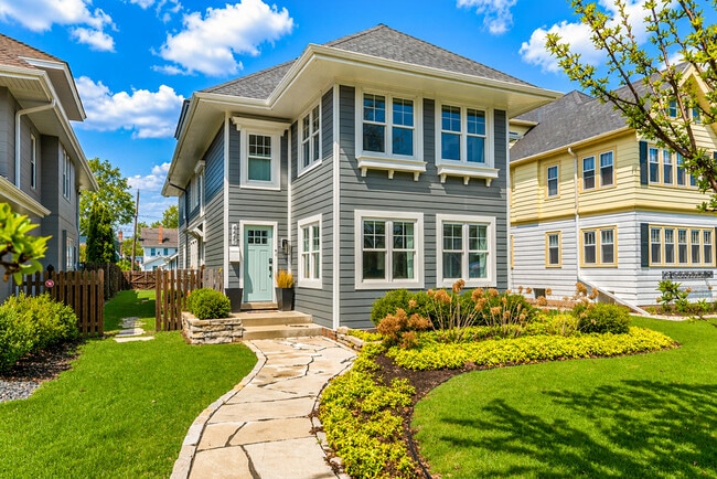 Building Photo - 4445 N Frederick Ave