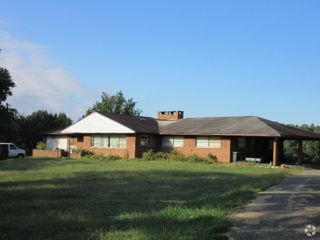 Building Photo - 3333 8th St Rental