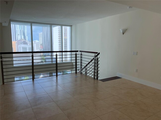 Photo - 41 SE 5th St Unidad 1011