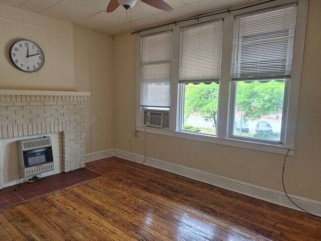 Photo - 212 20th St Unit 2