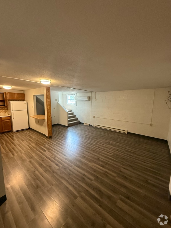 Building Photo - 224 Halsey St Rental