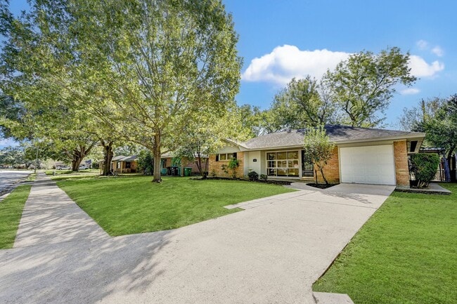 Photo - 5405 Nina Lee Ln