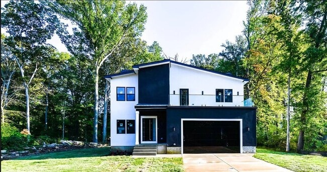 Building Photo - 1 Ayrwood Ln