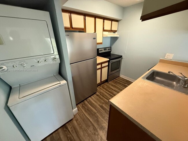Building Photo - 5740 Rock Island Rd Unit 286 Rental