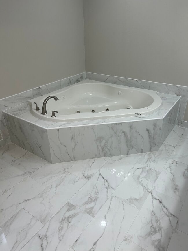 Photo - 3200 Hull Ave