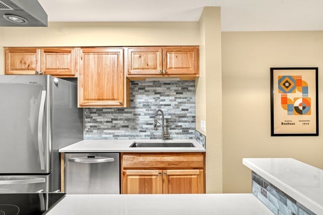 Photo - Remodeled 1 bed, 1 bath Gunbarrel Condo! Available NOW! Unit 5