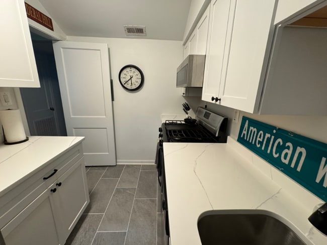 Photo - 1220 N Meade St Unidad 1