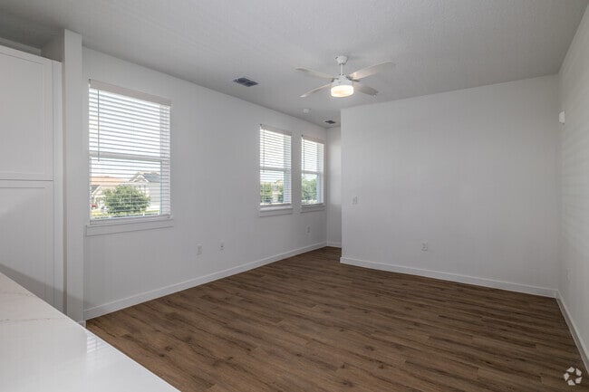 Cypress Grove 2BR, 2BA - 1,165SF - Living Room