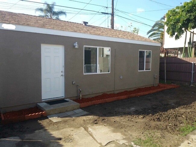 Photo - 1133 E 101st St Casa