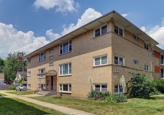Building Photo - 2246 S 17th Ave Unit 2E Rental