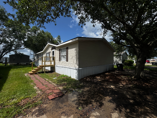 Building Photo - 144 Fox Meadow Dr Rental