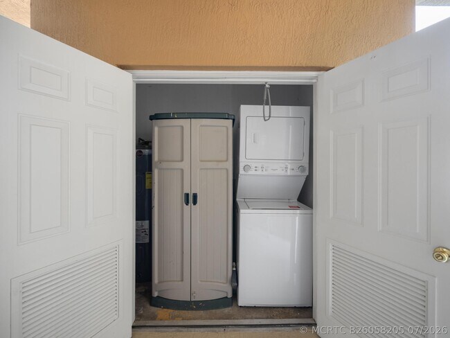 Photo - 8337 Mulligan Cir Unit B