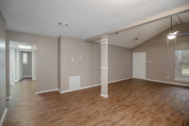 Photo - 21039 Settlers Valley Dr House