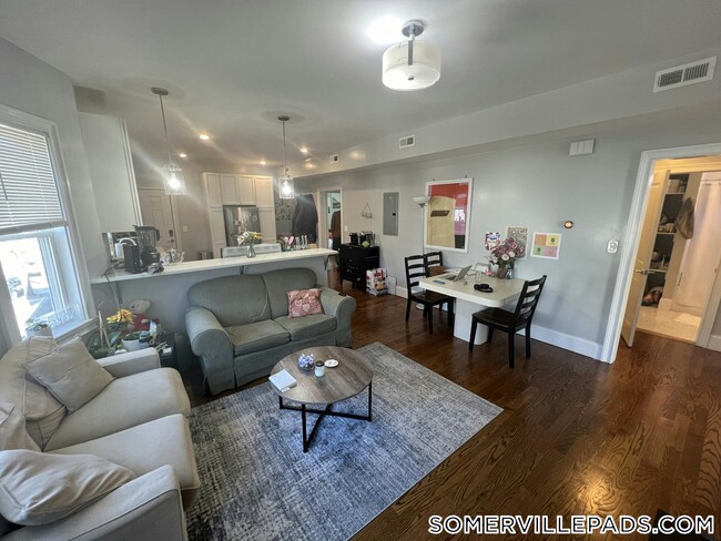 Photo - 337 Highland Ave Unit 2