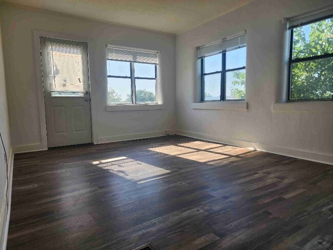 Photo - 1102 7th St Apartment
