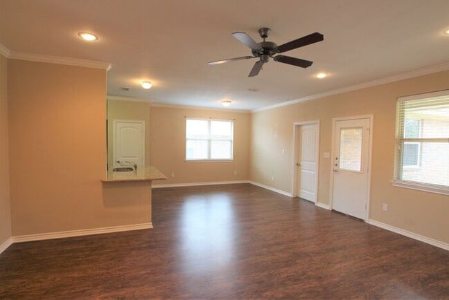 Photo - Coming Soon! Gorgeous 3 Bedroom Home in Th...