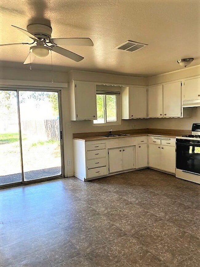 Photo - HE281 Unit A