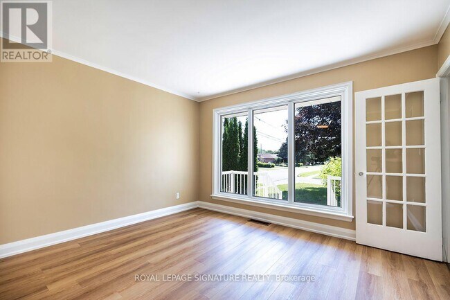 Photo - 812 Schneider Pl