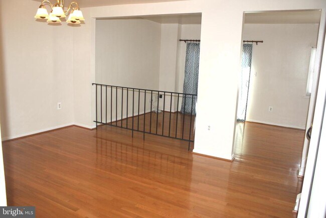 Photo - 7438 Ardglass Dr