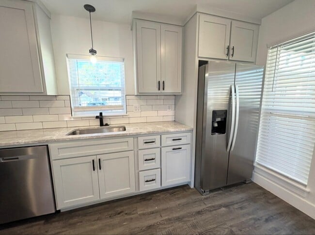 Photo - 3 Bedroom 2 Bathroom Home for Rent