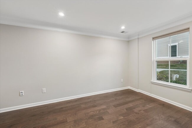 Photo - Luxury 3B/4B Townhome in Malvern!