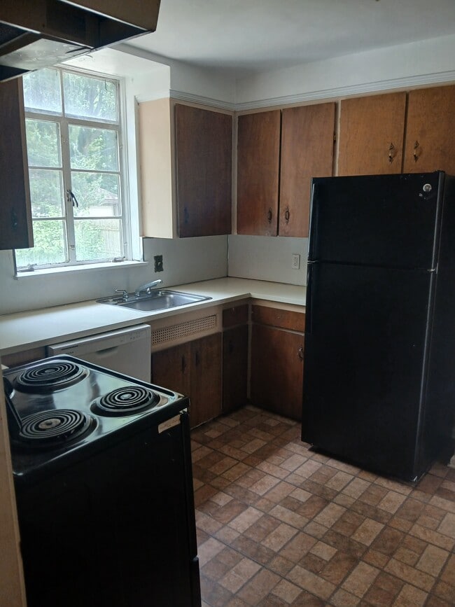 Photo - 14200 Stahelin Rd