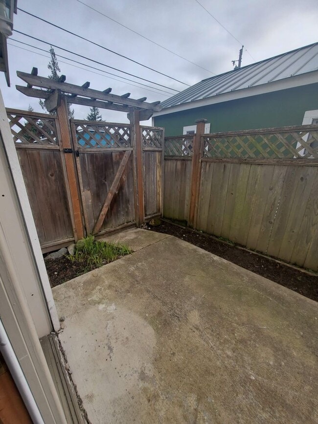 Photo - 1129 1/2 West 16th St., Port Angeles, WA 98362