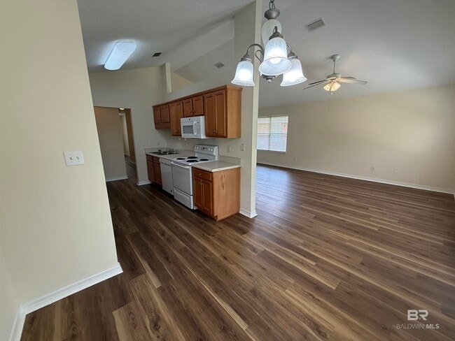 Photo - 104 Kemper Ln
