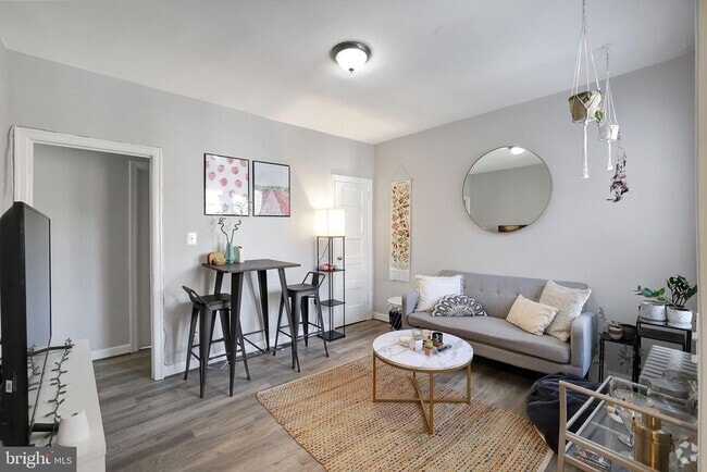Building Photo - 1426 12th St NW Unit 6 Rental