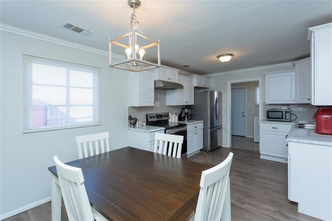 Photo - 7 Oak Dr
