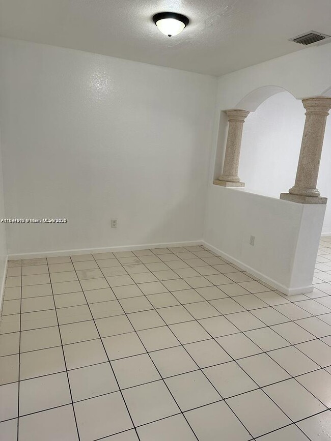 Photo - 1538 SE 24th Ct