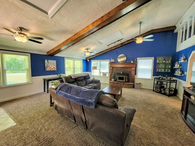 Photo - Charming Home!