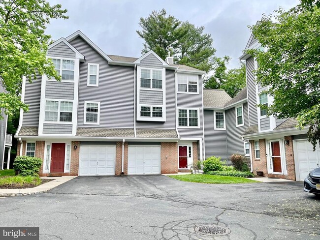 Photo - 22 Halstead Pl Townhome