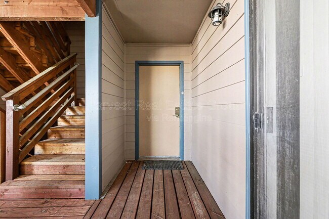 Photo - 815 E 28th St