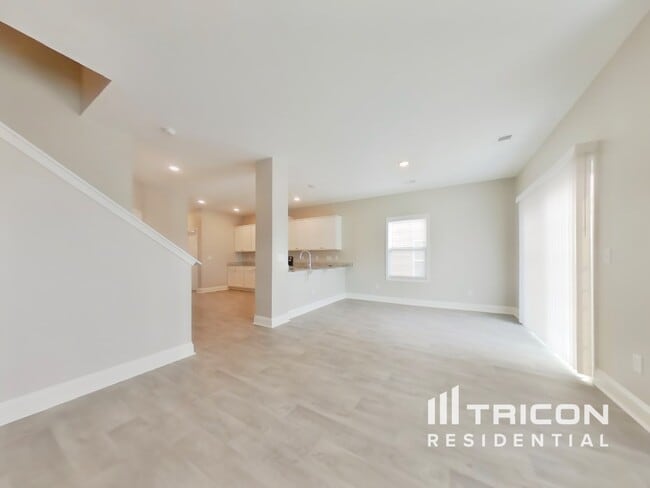 Photo - 1021 Crescent Moon Lp