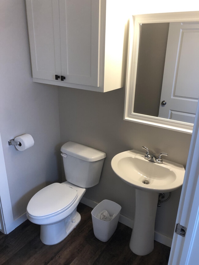 Photo - 1225 E Main St