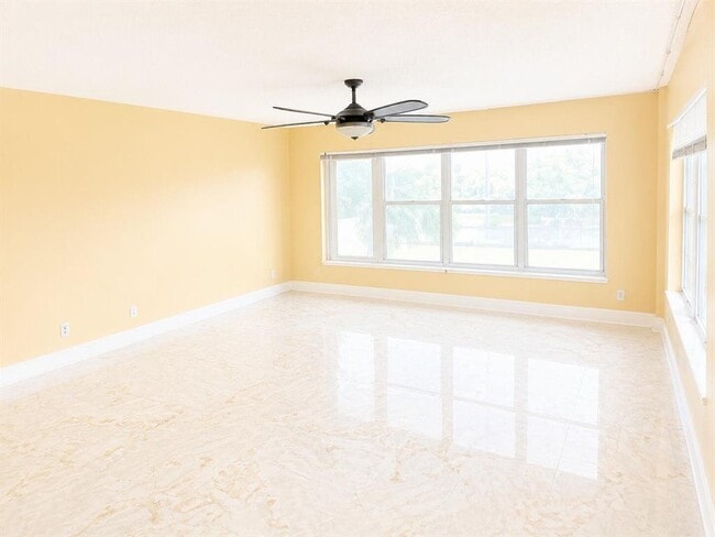 Photo - 10777 W Sample Rd Unit # 312